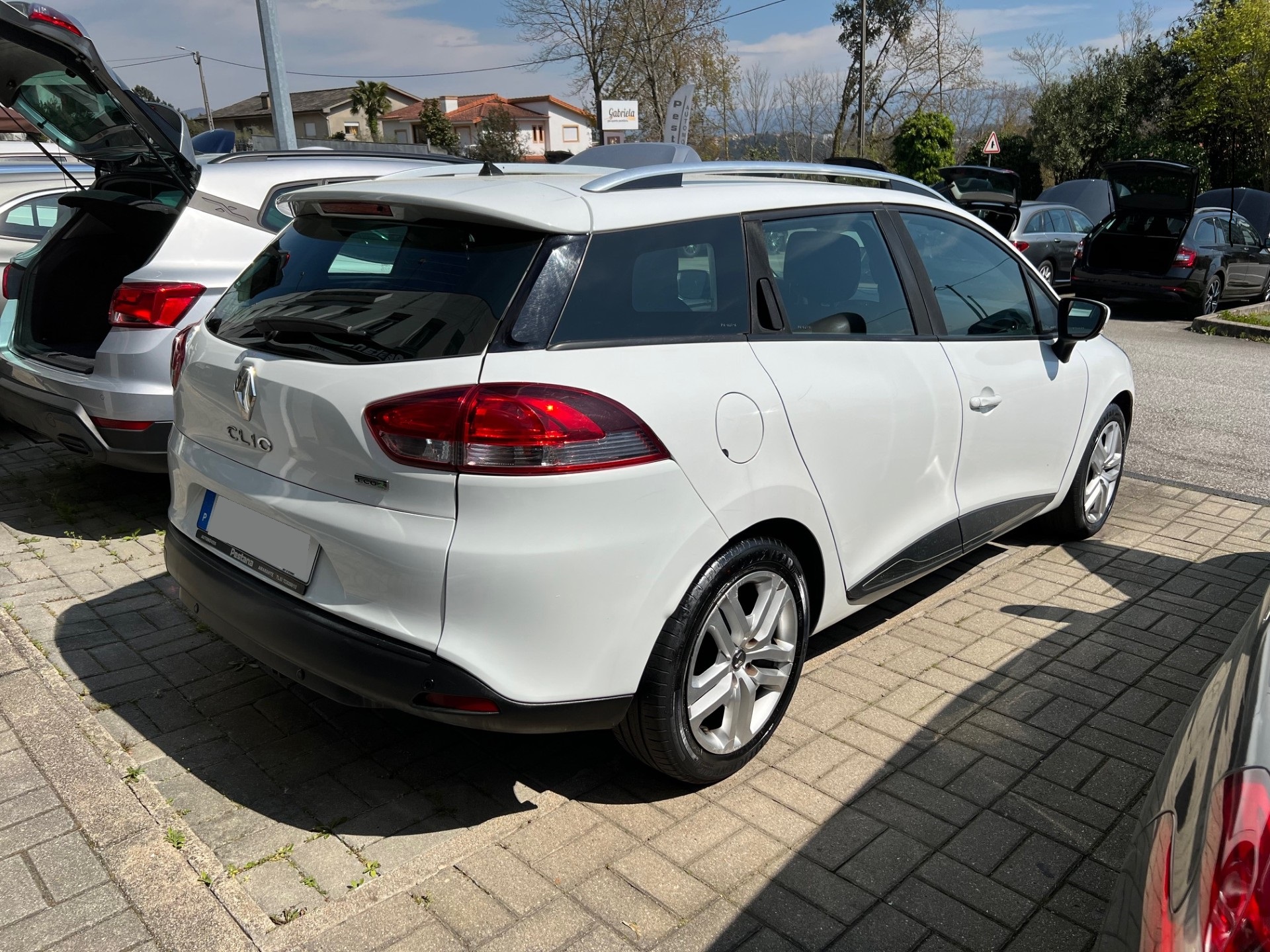 Renault Clio IV ST DCi Zen - Automóveis Pestana